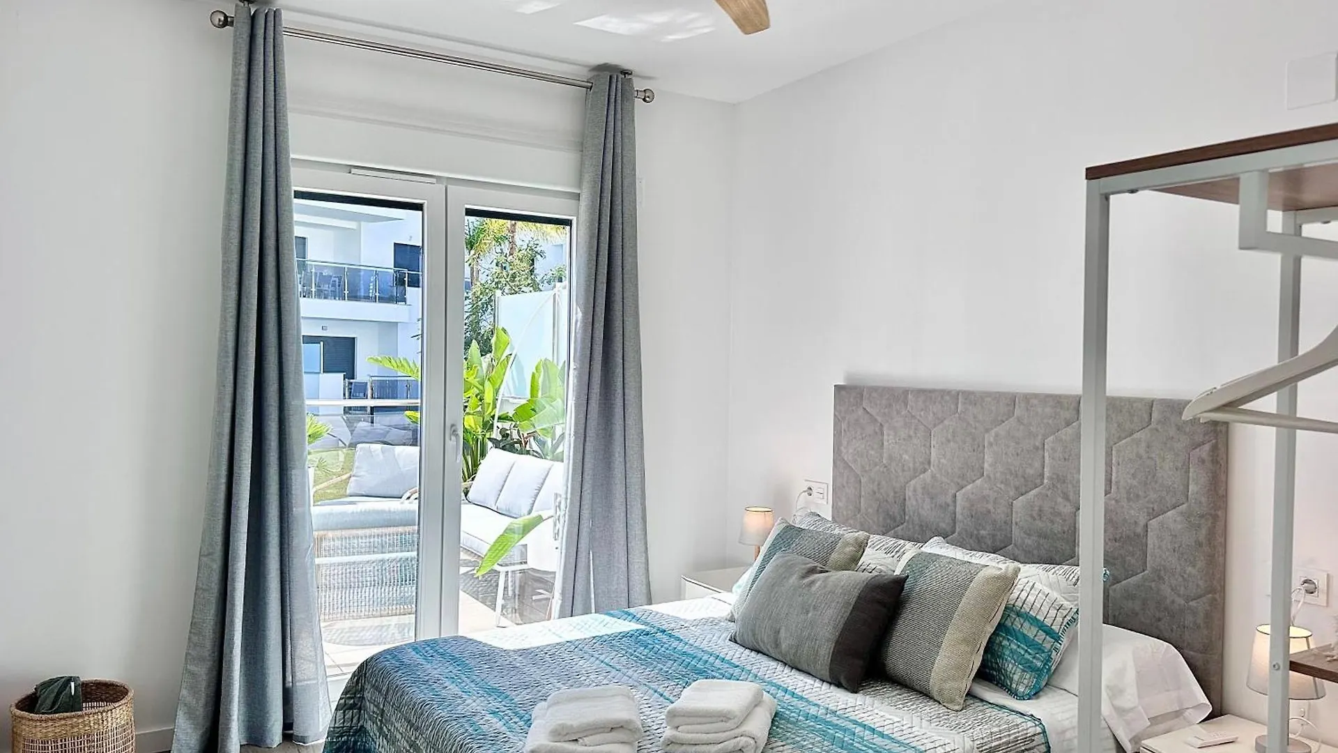 Aguacate Beach Apartamentos Playa Granada Motril 0*,